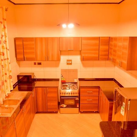 Hilltop Apartments Bwebajja Luaran gambar