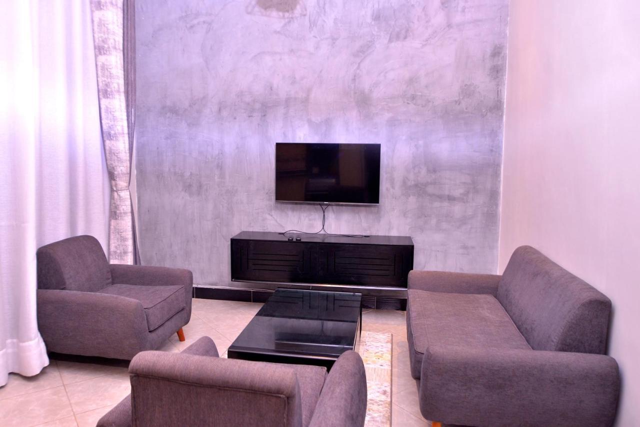 Hilltop Apartments Bwebajja Luaran gambar