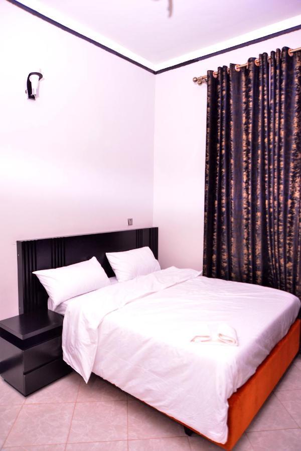 Hilltop Apartments Bwebajja Luaran gambar
