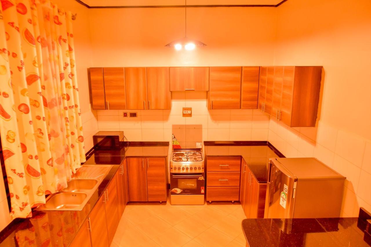 Hilltop Apartments Bwebajja Luaran gambar